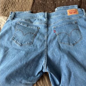Levi 711 Skinny 20W